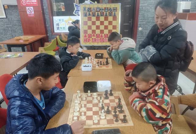 开元棋牌官网国际象棋公益课在冷水滩开讲